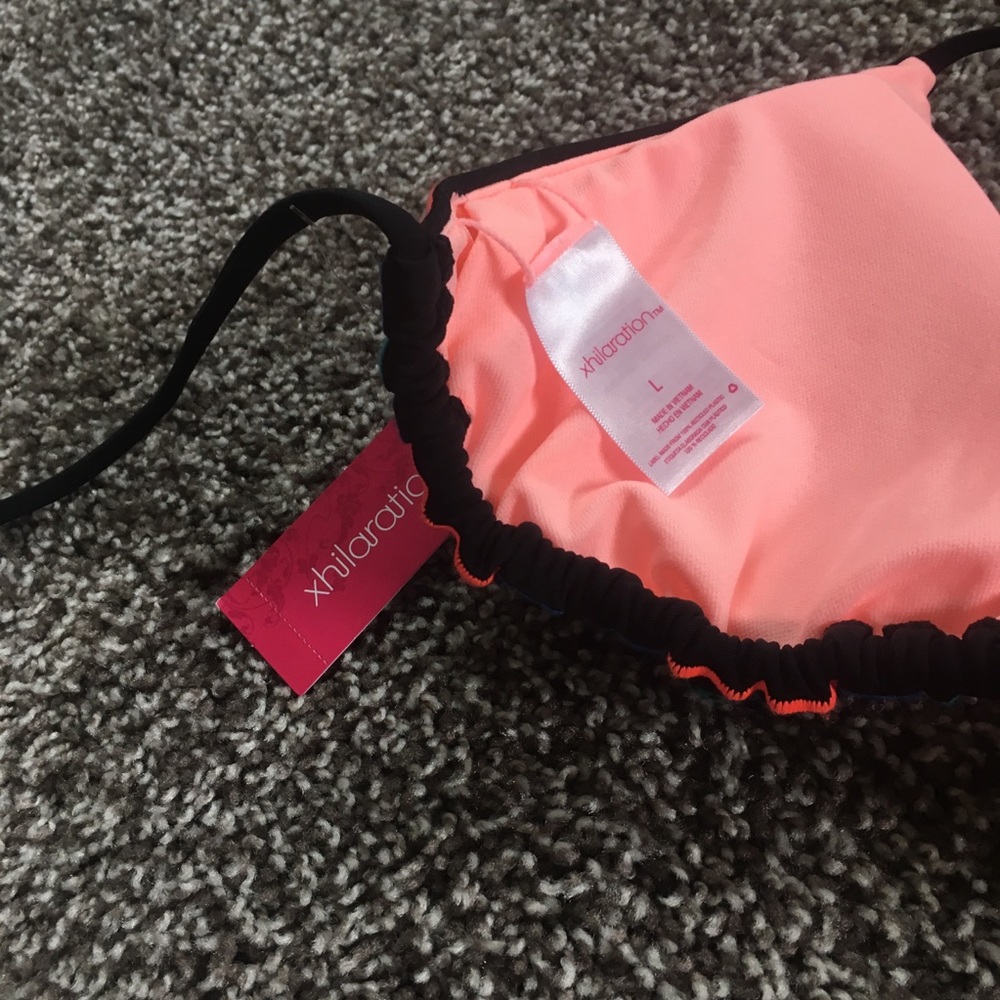Triangle Design Bikini Top - Picture 6 of 8